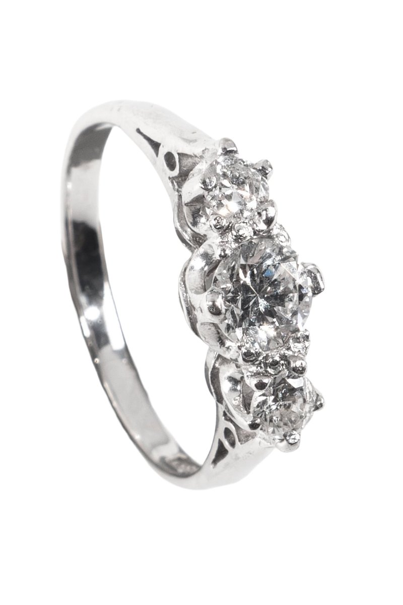 Um 1930 – Trilogy Ring mit 3 Diamanten – Bild 2