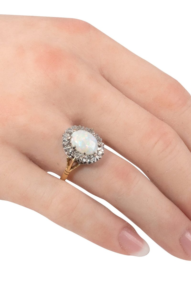 Datiert 1973 – Vintage Ring mit Opal und Diamanten – Bild 3